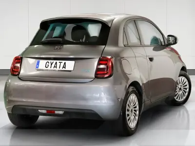 Usado Fiat 500e Icon 86 kW (118 CV) 2023 Gris Utilitario