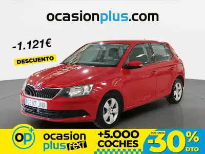 Käytetty Skoda Fabia Ambition 75 HP (55 kW) 2016 Punainen