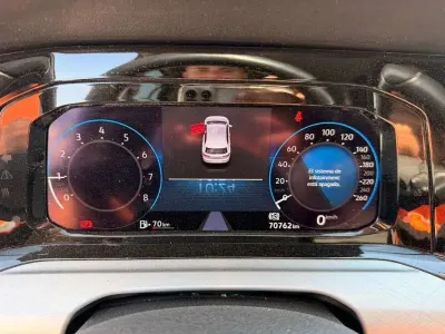 Usado VW Golf VIII Life 110 CV (80 kW) 2021 Gris Utilitario