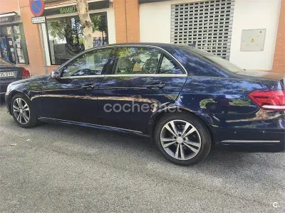 Usado Mercedes E220 170 CV (125 kW) 2015 Azul Berlina