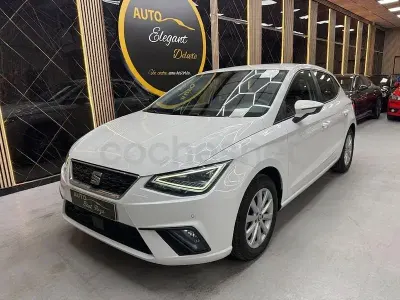 Usado Seat Ibiza Style Plus 110 CV (80 kW) 2022 Blanco Utilitario