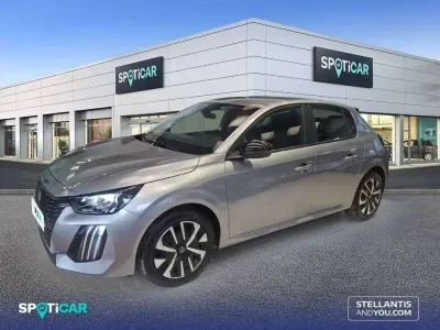 Usado Peugeot 208 Style 75 CV (55 kW) 2024 Gris Utilitario