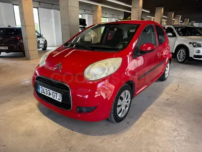 Usado Citroën C1 68 CV (50 kW) 2007 Rojo Utilitario