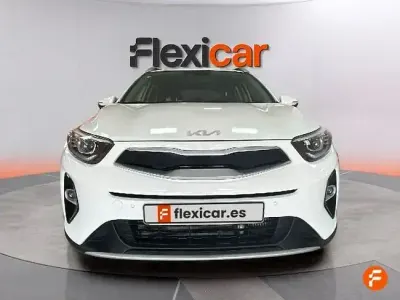 Usado Kia Stonic 101 CV (74 kW) 2025 Blanco SUV