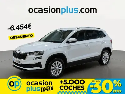 Usado Skoda Karoq Selection 115 CV (84 kW) 2024 Blanco SUV