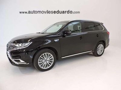 Usado Mitsubishi Outlander P-HEV 224 CV (164 kW) 2021 Negro SUV