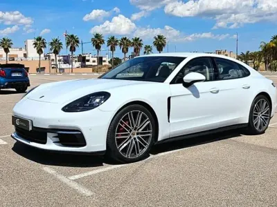 Usado Porsche Panamera 4 330 CV (242 kW) 2018 Blanco Berlina