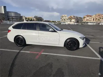 Usado BMW 318 143 CV (105 kW) 2014 Blanco Familiar