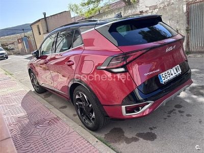 Käytetty Kia Sportage GT-Line 150 HP (110 kW) 2022 Punainen Katumaasturi