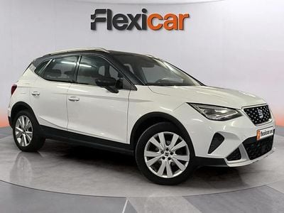 Usado Seat Arona Xperience 110 CV (80 kW) 2022 Blanco SUV