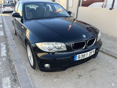 Usado BMW 118 122 CV (89 kW) 2005 Negro Utilitario