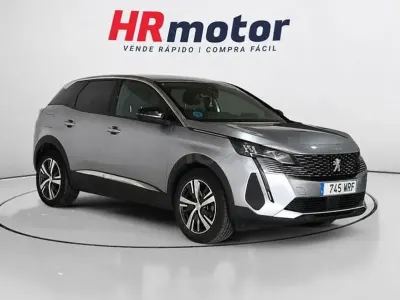 Usado Peugeot 3008 Allure 130 CV (95 kW) 2024 Gris / plata SUV