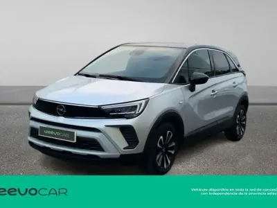 Usado Opel Crossland Elegance 110 CV (80 kW) 2024 Gris SUV