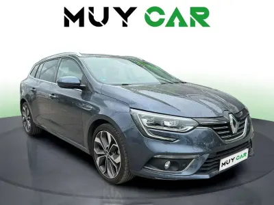 Usado Renault Mégane GrandTour Zen 140 CV (102 kW) 2019 Gris Familiar