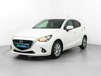 Usado Mazda 2 Style+ 90 CV (66 kW) 2015 Blanco Berlina