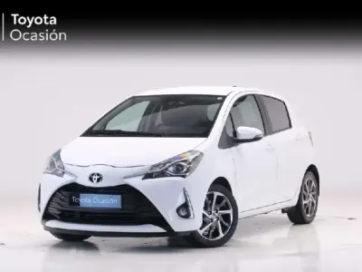 Käytetty Toyota Yaris Edition 111 HP (81 kW) 2019 Valkoinen Sedan