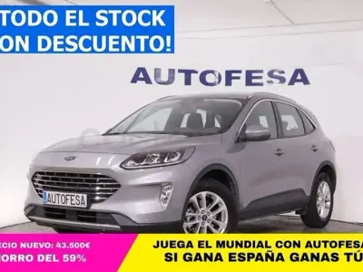 Usado Ford Kuga Titanium 190 CV (139 kW) 2022 Gris / plata SUV