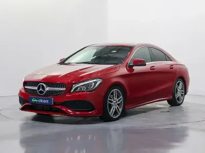 Usado Mercedes CLA180 122 CV (89 kW) 2018 Rojo Berlina