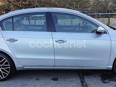Gris / plata Usado 2013 VW Passat Highline Berlina | 9900 €