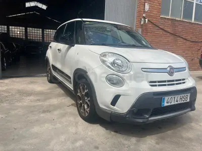 Usado Fiat 500L Trekking 95 CV (69 kW) 2013 Blanco Monovolumen
