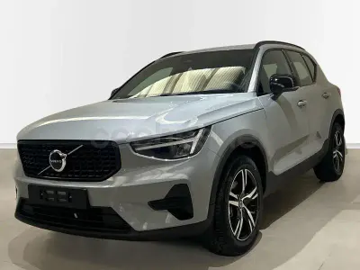 Nuevo Volvo XC40 Plus 163 CV (119 kW) 2026 Gris / plata SUV