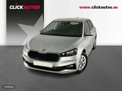 Usado Skoda Fabia Selection 115 CV (84 kW) 2025 Plateado Utilitario