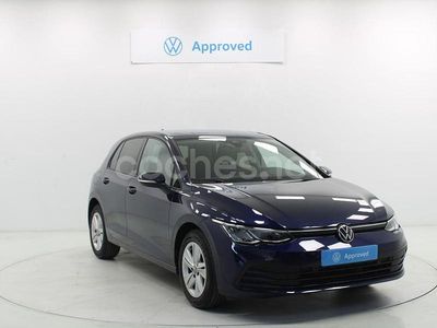 Azul Usado 2023 VW Golf VIII Life Berlina | 26.900 € (Precio justo)
