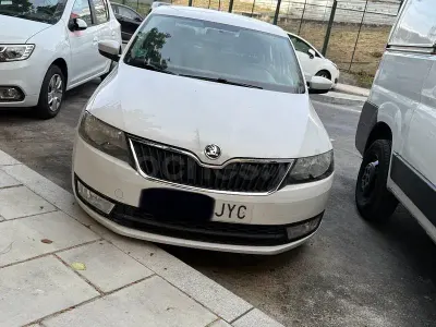 Usado Skoda Rapid Style 116 CV (85 kW) 2017 Blanco Utilitario