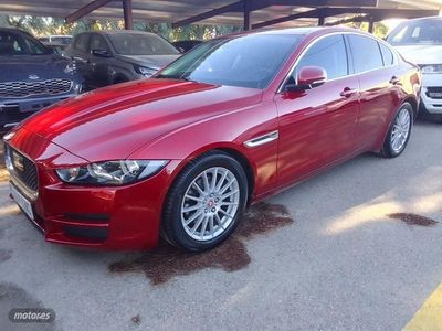 Usado Jaguar XE Prestige 163 CV (119 kW) 2015 Rojo Berlina