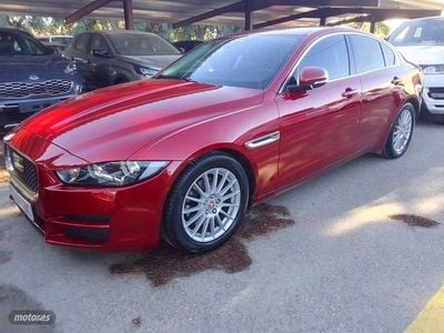 Rojo Usado 2015 Jaguar XE Prestige Berlina | 12.000 € (Un poco caro)