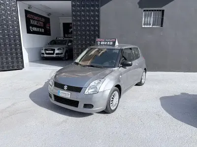 Usado Suzuki Swift GLX 92 CV (67 kW) 2005 Gris / plata Utilitario