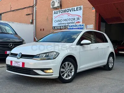 Usado VW Golf VII Advance 110 CV (80 kW) 2017 Blanco Berlina