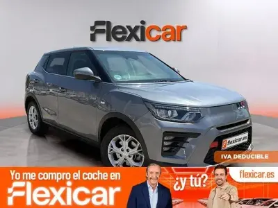 Usado SsangYong Tivoli 135 CV (99 kW) 2024 Gris SUV