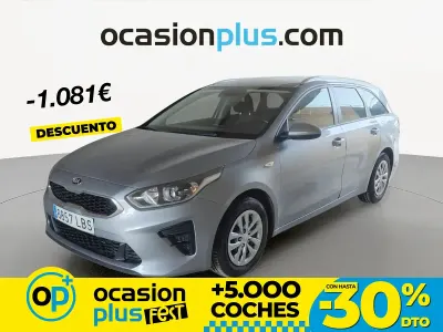Usado Kia Ceed 120 CV (88 kW) 2019 Gris Utilitario