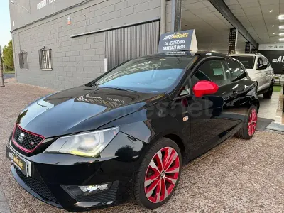 Usado Seat Ibiza SC FR 105 CV (77 kW) 2015 Negro Utilitario