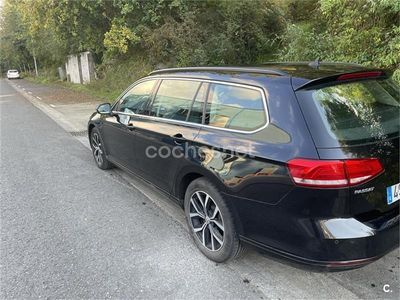 Negro Usado 2015 VW Passat Advance Familiar | 12.900 € (Caro)