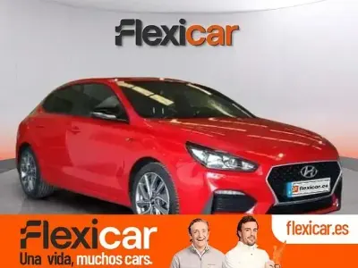Usado Hyundai i30 N Line 120 CV (88 kW) 2021 Rojo