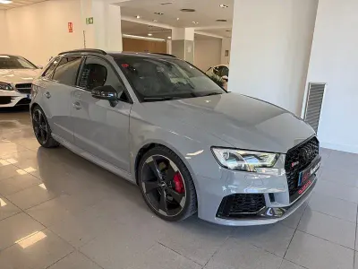 Usado Audi RS3 400 CV (294 kW) 2018 Gris / plata Berlina