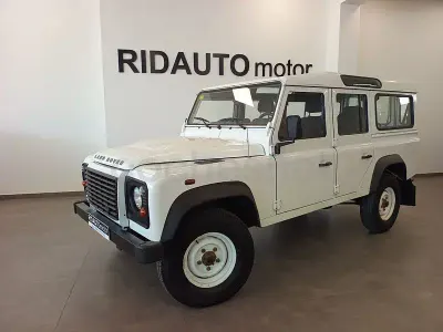 Usado Land Rover Defender 122 CV (89 kW) 2011 Blanco Familiar