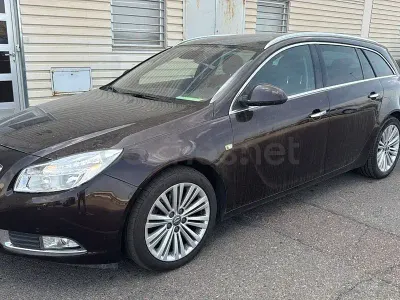 Usado Opel Insignia Eco 160 CV (117 kW) 2012 Marrón Familiar