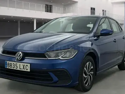 Usado VW Polo Life 95 CV (69 kW) 2023 Azul Utilitario