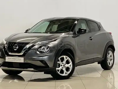 Usado Nissan Juke Acenta 114 CV (83 kW) 2021 Gris / plata SUV