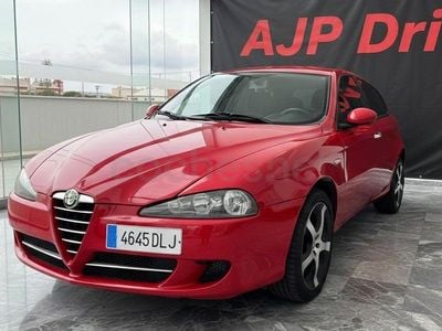 Usado Alfa Romeo 147 120 CV (88 kW) 2005 Rojo Utilitario