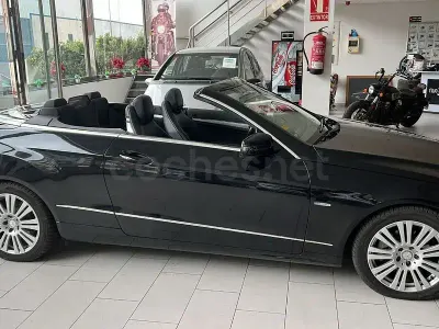 Usado Mercedes E250 Elegance 204 CV (150 kW) 2011 Negro Descapotable