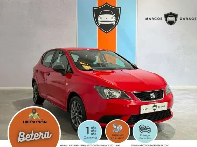 Usado Seat Ibiza I-Tech 70 CV (51 kW) 2014 Rojo Utilitario