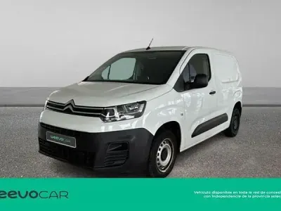 Usado Citroën Berlingo 102 CV (75 kW) 2022 Blanco Monovolumen