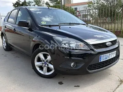 Usado Ford Focus Trend 109 CV (80 kW) 2010 Negro Berlina