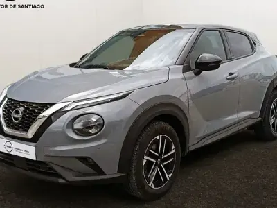 Usado Nissan Juke N-Connecta 114 CV (83 kW) 2025 Carroceria bitono katana grey midnight black SUV