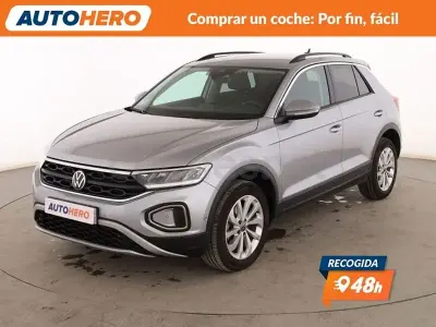Usado VW T-Roc Life 150 CV (110 kW) 2022 Gris / plata SUV