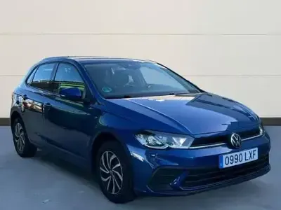 Usado VW Polo Life 95 CV (69 kW) 2022 Azul Utilitario